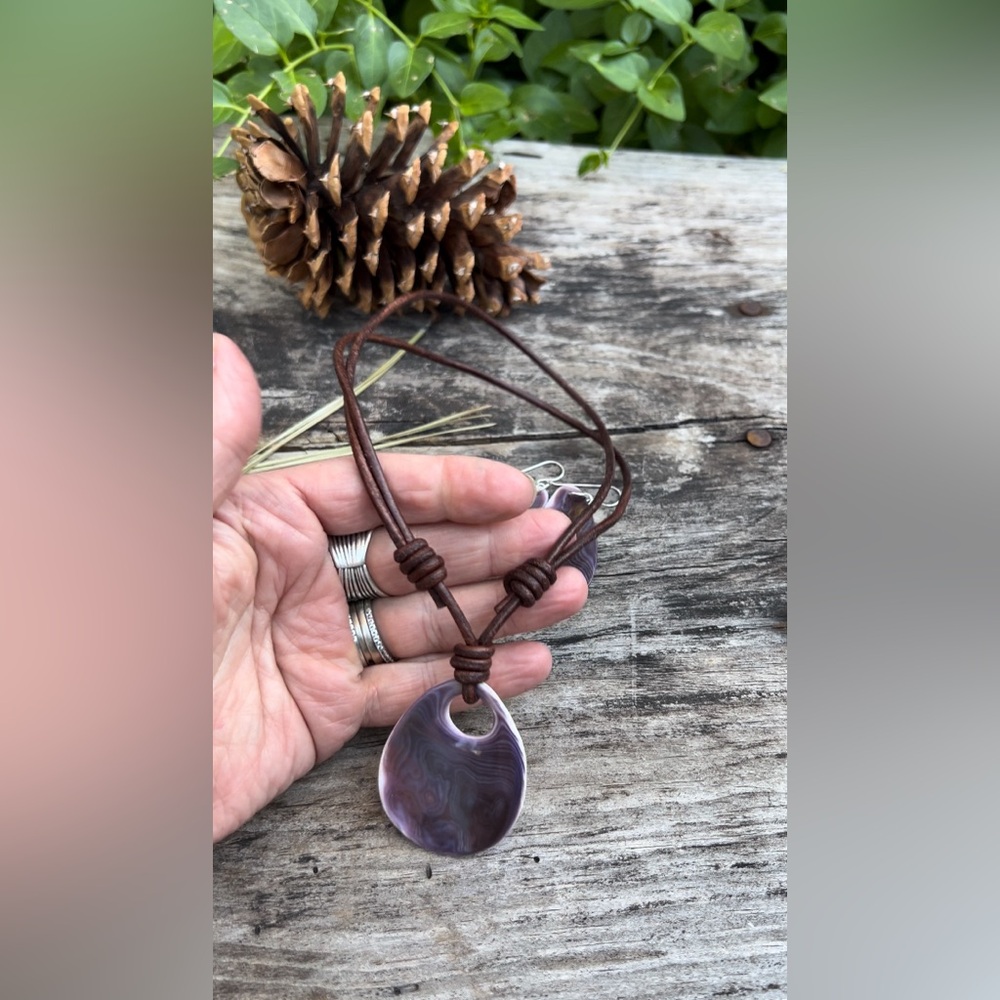 Purple Wampum shell pendant necklace, handmade💜 - Picture 10 of 17